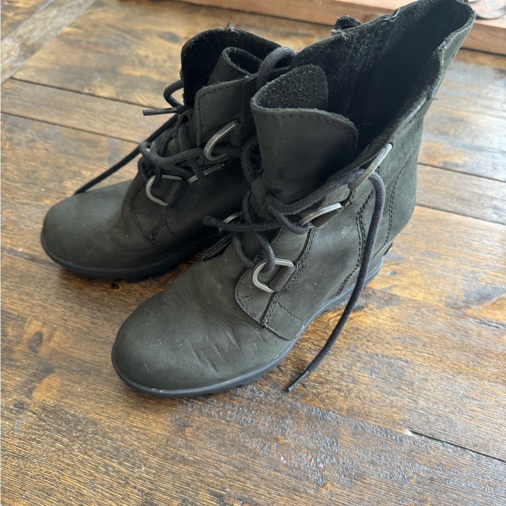 Sorel Women's Gray Boots size 6 Joan of arch wedge II - Picture 3 of 8